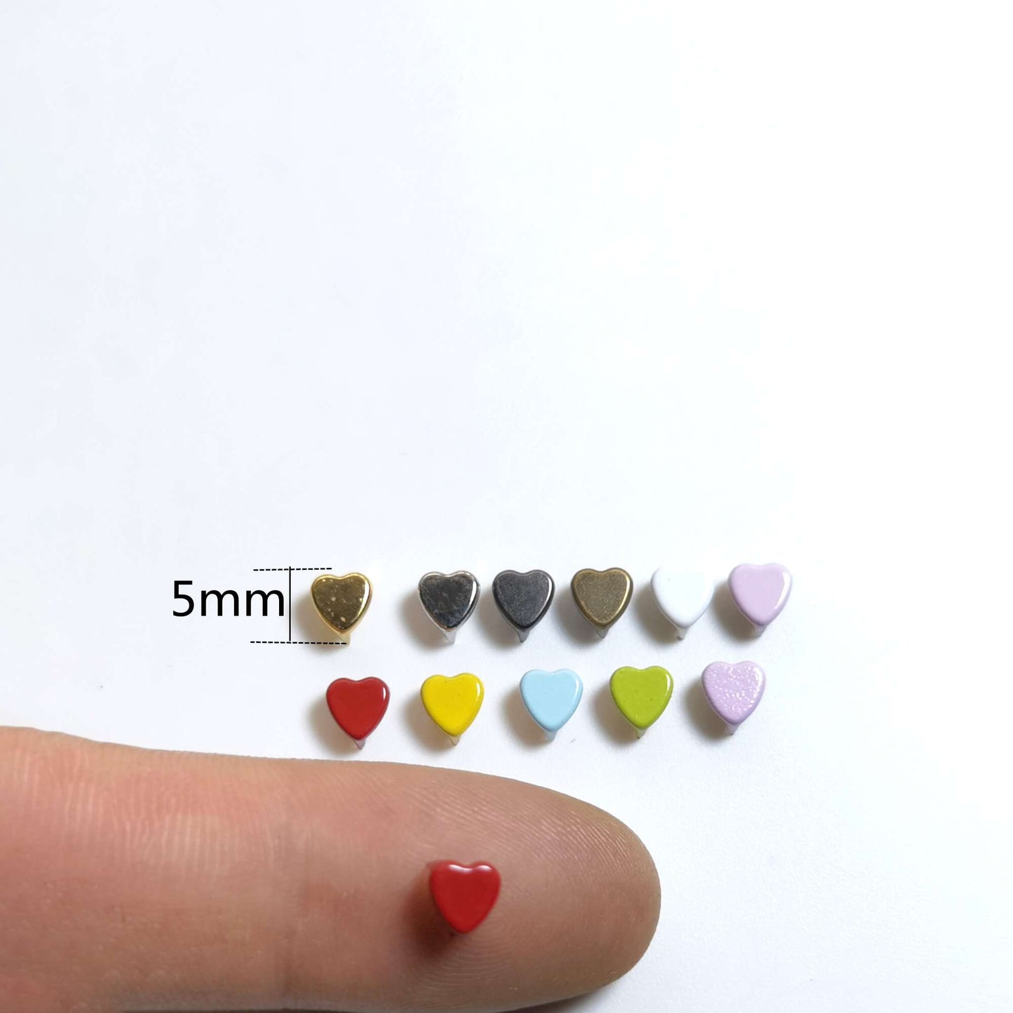 5mm Doll Claw Studs